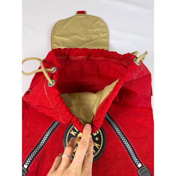 Vintage Kipling Red Drawstring Backpack Rucksack Front Zip Pockets - Picture 4 of 8